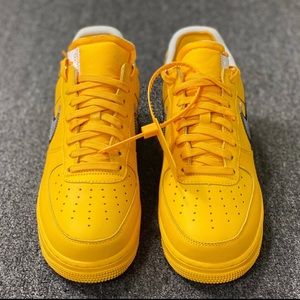 Brand New Nike sneakers Size 10 US